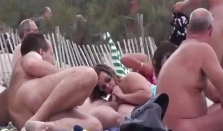 屈辱の女の子は性的な提出を余儀なくされた 女 上司 と セックス 動画