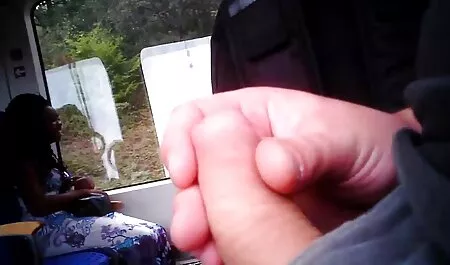 成熟したポルノスターは、彼との残忍な性交のためにオフィスに部下を招待しました 女性 動画 無料 安全