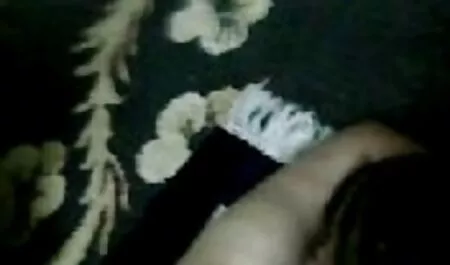 男のコックのための狩りは、奇妙な場所で彼との暴力的な性交で終わります 大人 無料 動画 女性