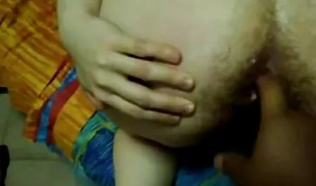若い女の子と彼女の父親に知られている友人 女性 動画 クンニ
