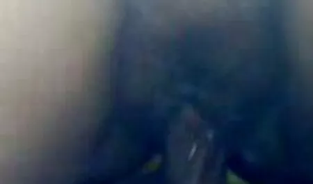 大きなお尻の成熟した金髪は、浴室でのセックスの準備ができて、ベッドの上でハード犯さ 女 エッチ 動画 無料