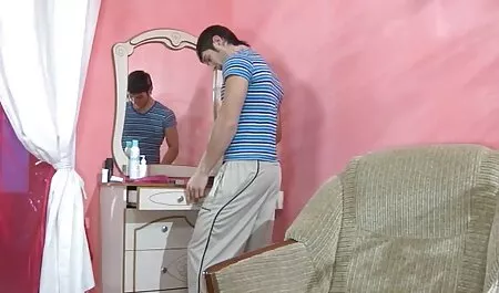 いたずらな若い金髪を誘惑する成熟した男のためのクールな怪物 女性 動画 バイブ